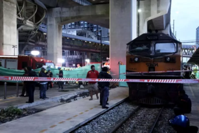 Train-Bus Collision in Bangkok Kills 8, Injures 32