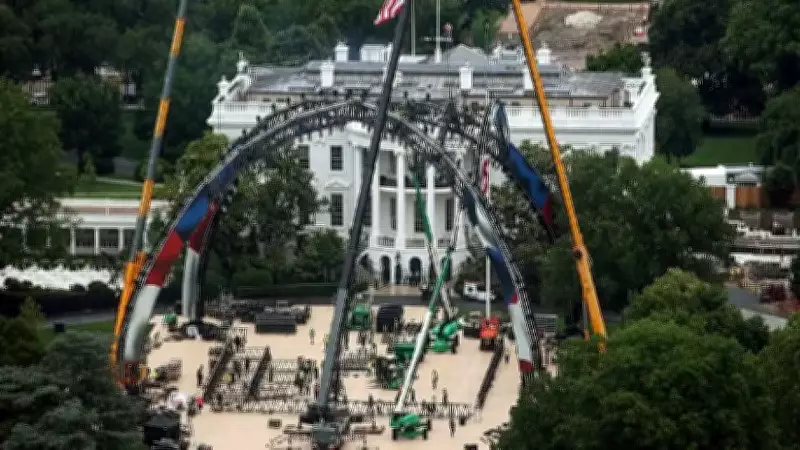 UFC Octagon Ring Construction Begins at White House South Lawn