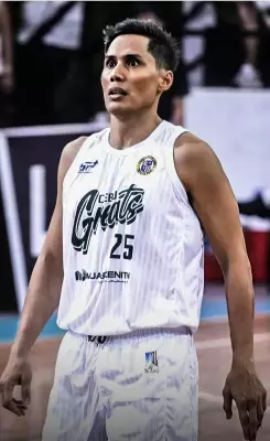 48-Year-Old Hontiveros Leads Cebu Greats to MPBL Win, Makes History with Son