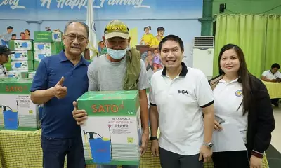 Mabalacat Mayor Leads Distribution of 70 Knapsack Sprayers to Farmers
