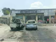Fire in Floridablanca Destroys Two Vehicles, Damages Store
