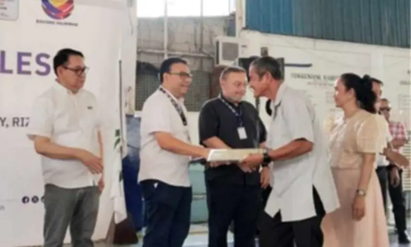 133 families in Antipolo get land titles after 38-year wait under 4PH program