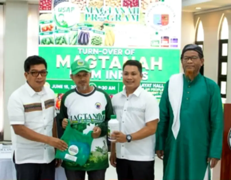 Basilan distributes farm inputs to 100 farmers under Magtanah Program