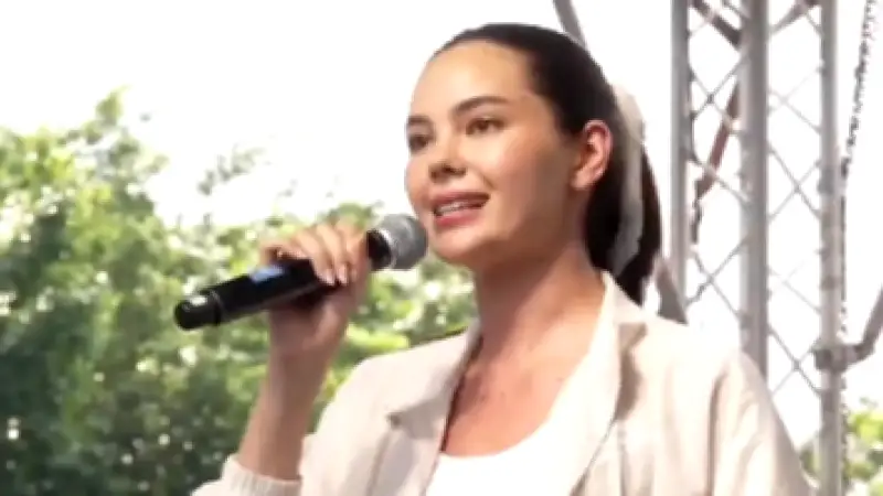 Catriona Gray Calls PH Independence Day Disappointing but Chooses Hope