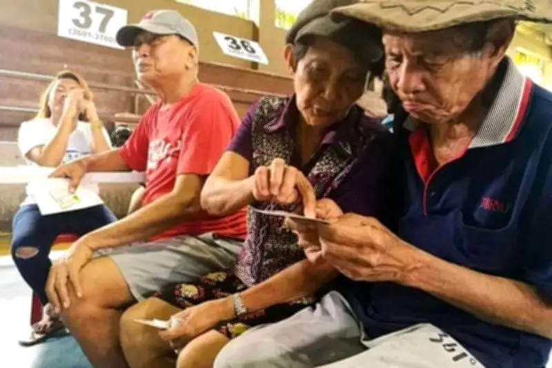 Cebu City Mayor Open to Reviewing Senior ID Rules for Aid