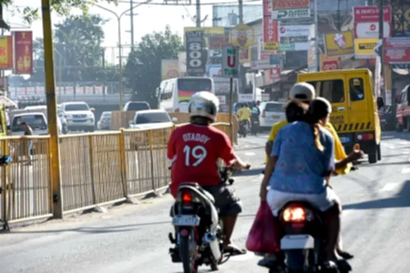 Consolacion Mayor Raises Alarm Over Delayed Skywalk Project