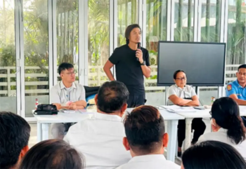 Dumanjug Mayor Defends Cellphone Ban in Schools as Values Restoration