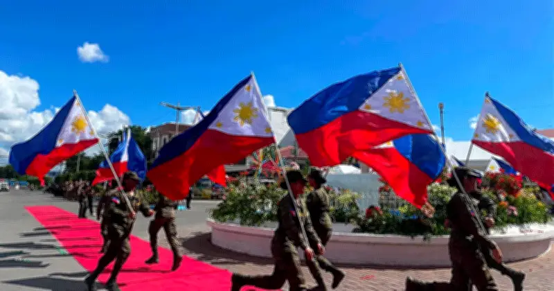 Lapu-Lapu City Honors Employees and Barangays in 65th Charter Day Parade
