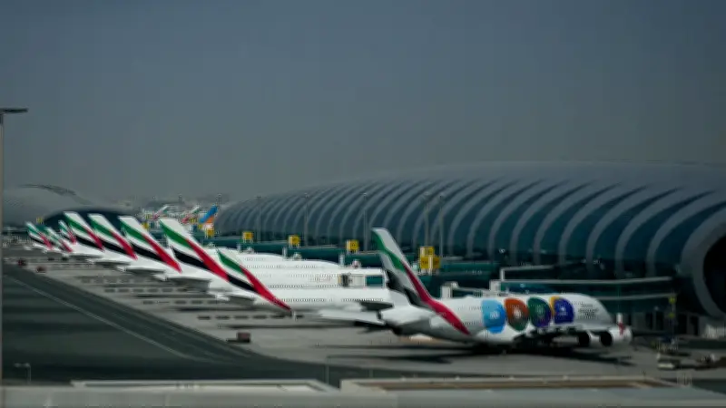 London Flights Delayed Over 11 Hours Due to Severe Lightning