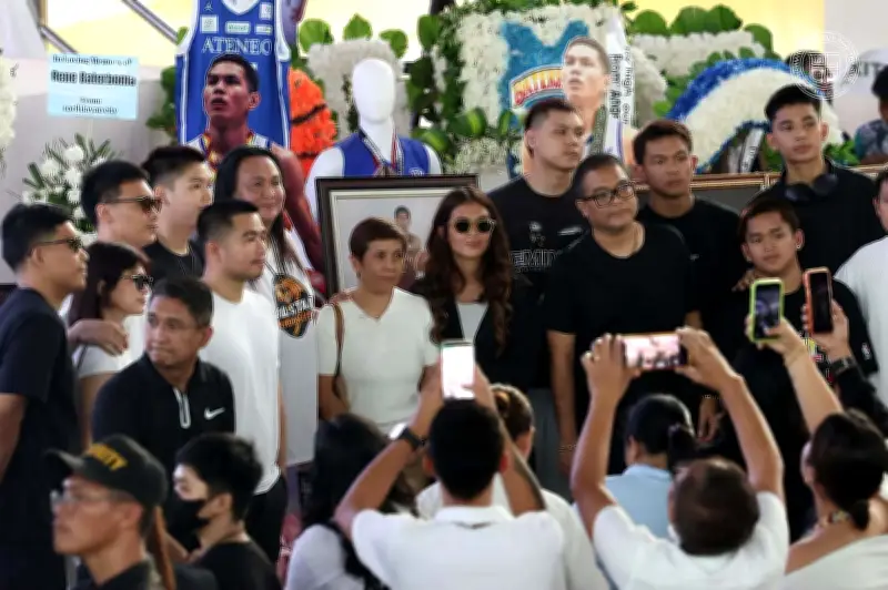 Teammates honor fallen Palaro star Rene Baterbonia at wake