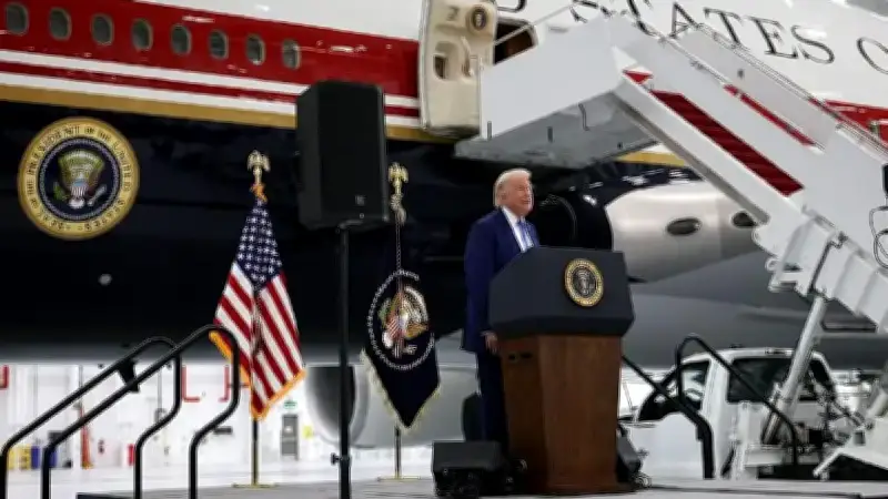 Trump Unveils New $400M Air Force One, a Flying White House