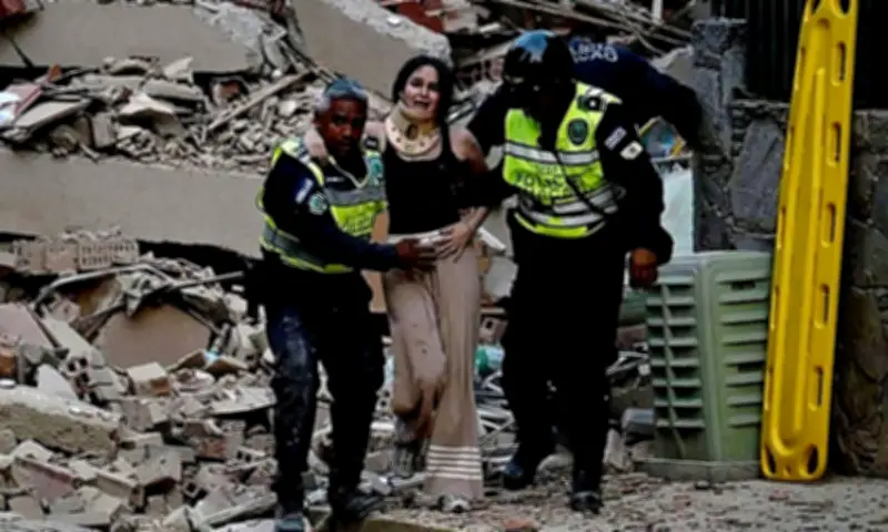 Two Strong Earthquakes Kill 32, Injure 700 in Venezuela