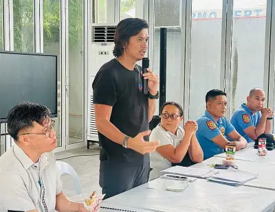 Dumanjug Mayor Imposes Total Cellphone Ban in Schools to Boost Learning