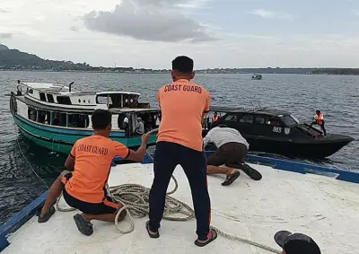 PCG rescues 28 passengers from drifting motorboat off Bongao, Tawi-Tawi