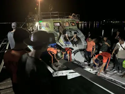 PCG Rescues 63 from Drifting Motorboat Off Sulu Waters